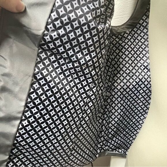 Crown & Ivy Quilted Sage Army Green Vest Size XL - Picture 7 of 9